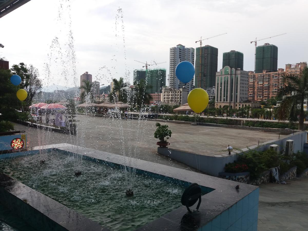 Lao Cai Royal Hotel Buitenkant foto